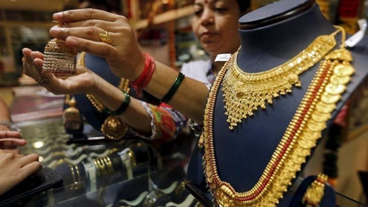 Покупка золота во время праздничного сезона — вековая традиция в Индии.